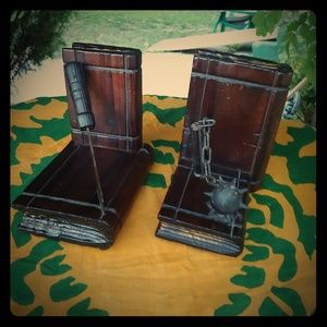 Medieval Crusader wooded bookends